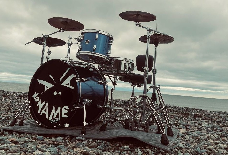   Барабанная установка / Фото: издание «Вечерний Магадан»