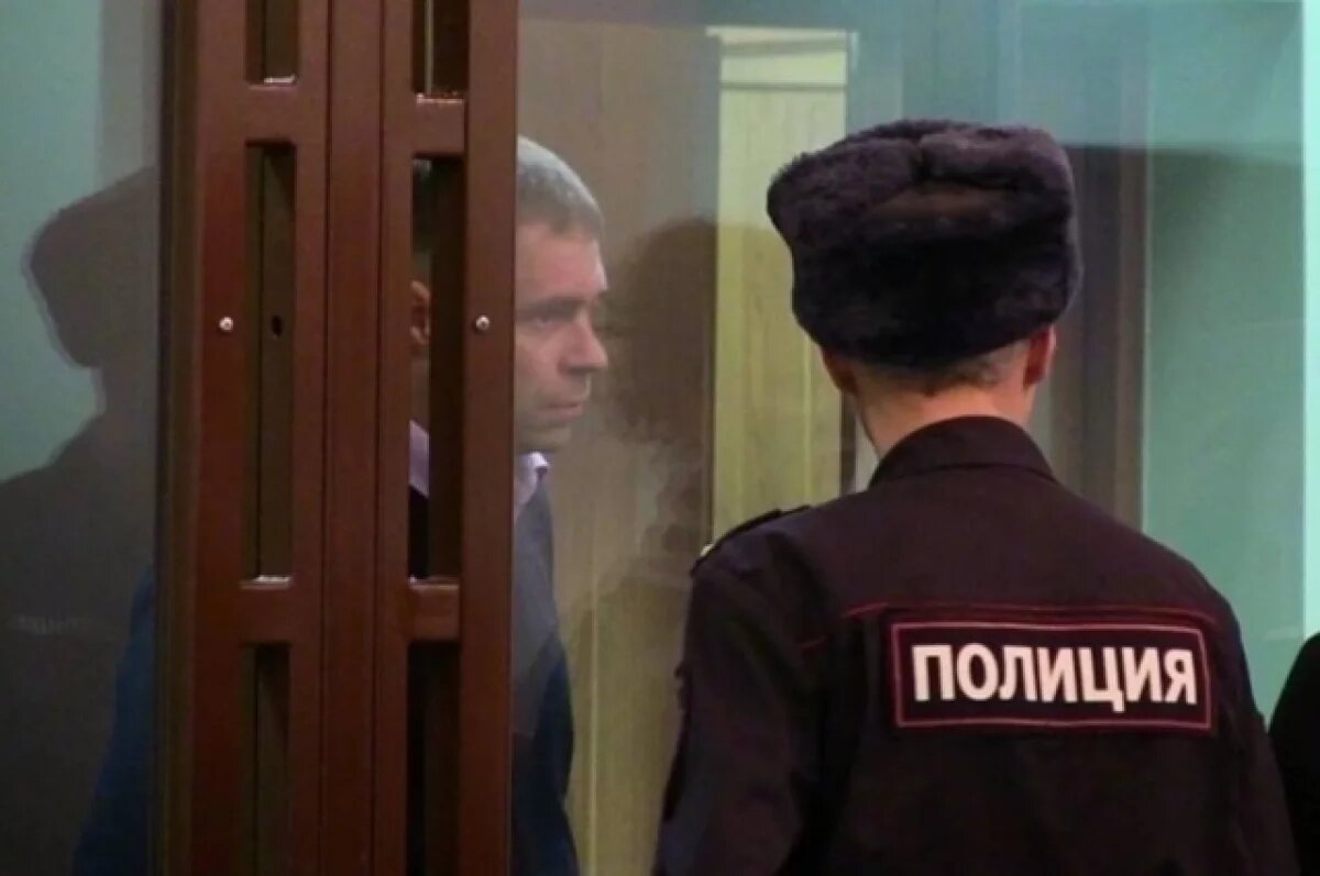    Авторитета раз за разом оправдывали присяжные.