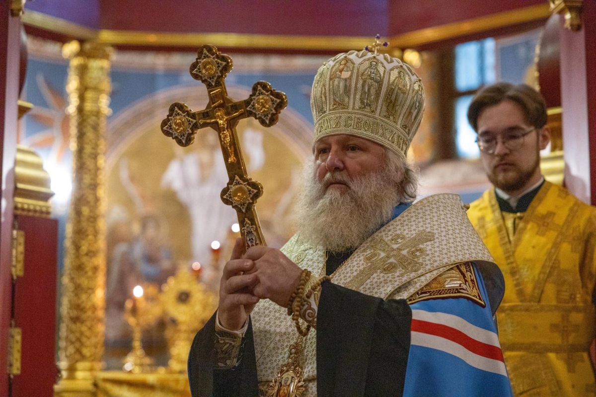    95-летие Югры началось с благодарственного молебна