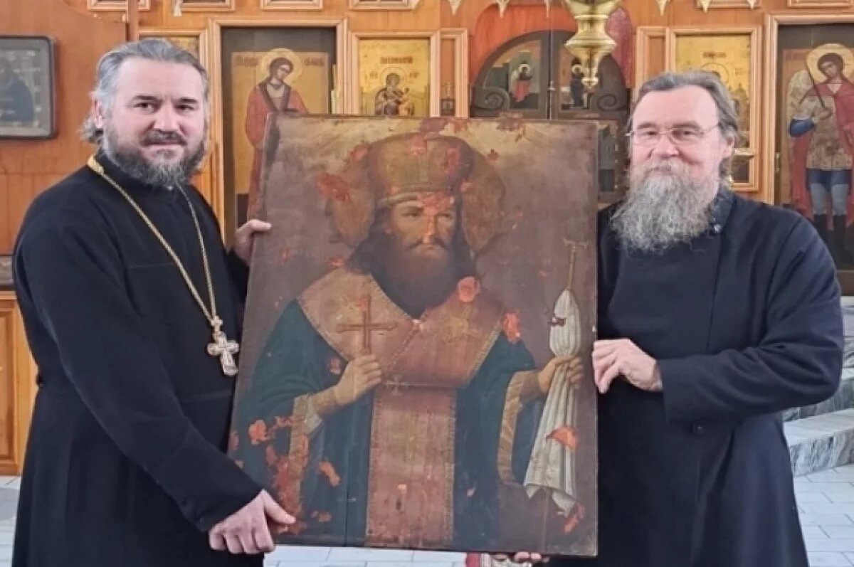    В Миассе начали реставрировать икону святителя Феодосия Черниговского