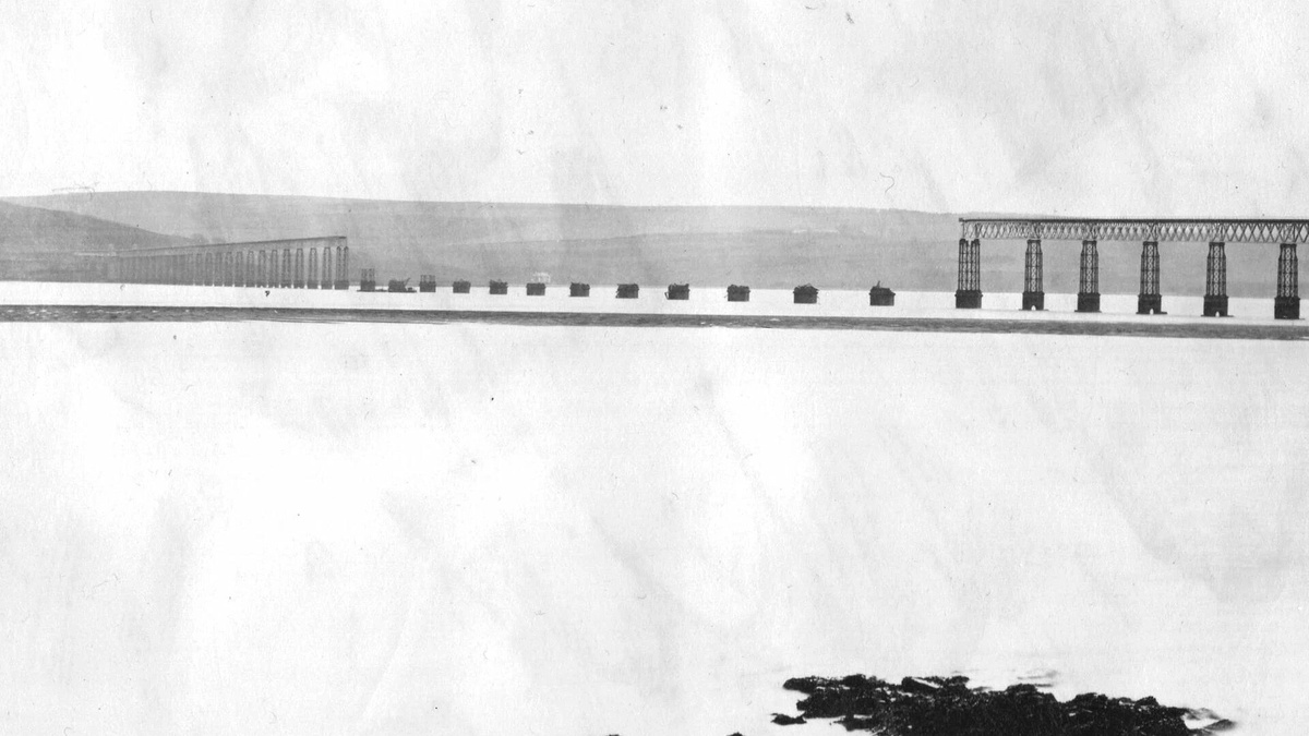 Тэйский мост после аварии