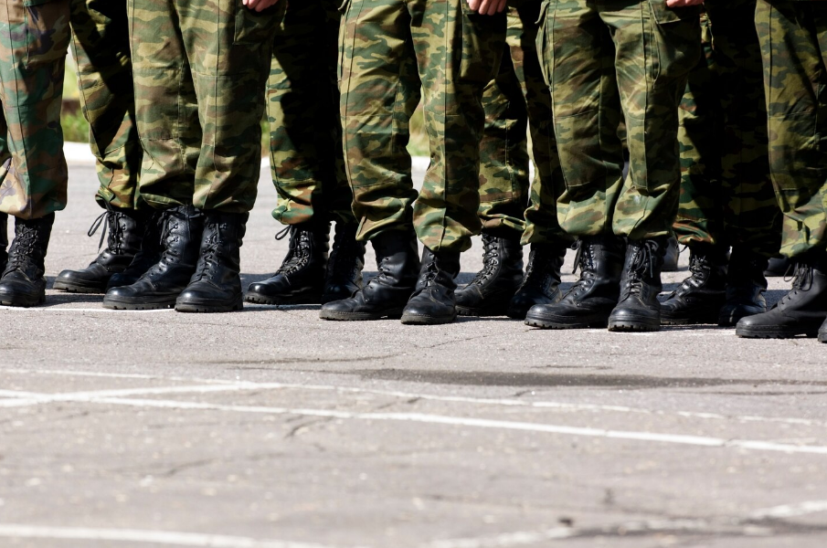 Фото: ru.freepik.com Соберем эксклюзивные подарочные наборы для военнослужащих! Оставьте обращение на почту: sale@mister-snab.ru