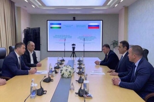    Во время визита в Узбекистан. Фото: предоставлено пресс-службой губернатора и правительства Омской области