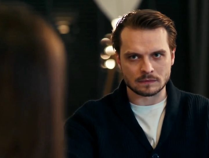 Сериал "Стеклянный дом" (2025)