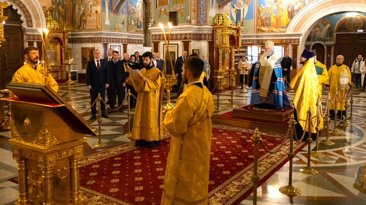    В Ханты-Мансийске отслужили молебен в честь юбилея Югры