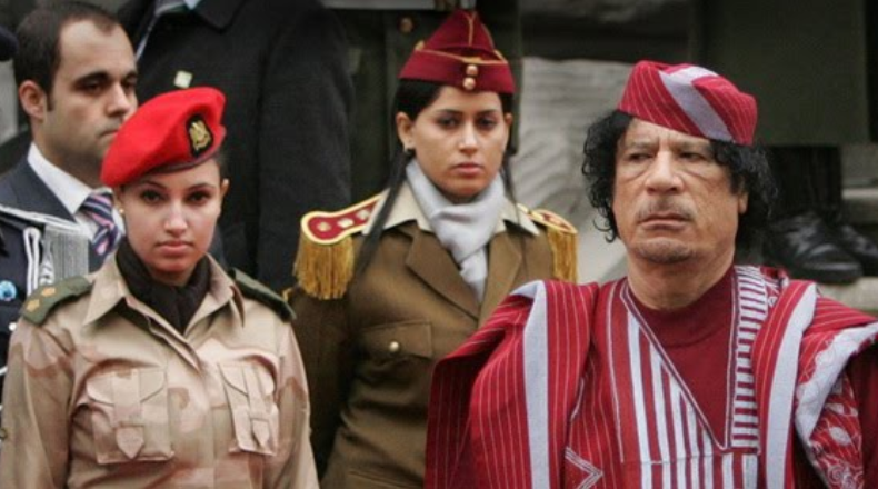 Почему Муамара Каддафи охраняли девушки и что с ними стало после смерти диктатора?