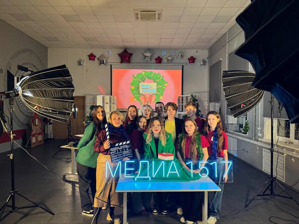     Ощепкова Екатерина Эдуардовна — методист и куратор медиакласса с учениками «Школы №1517» Варвара Ярнова