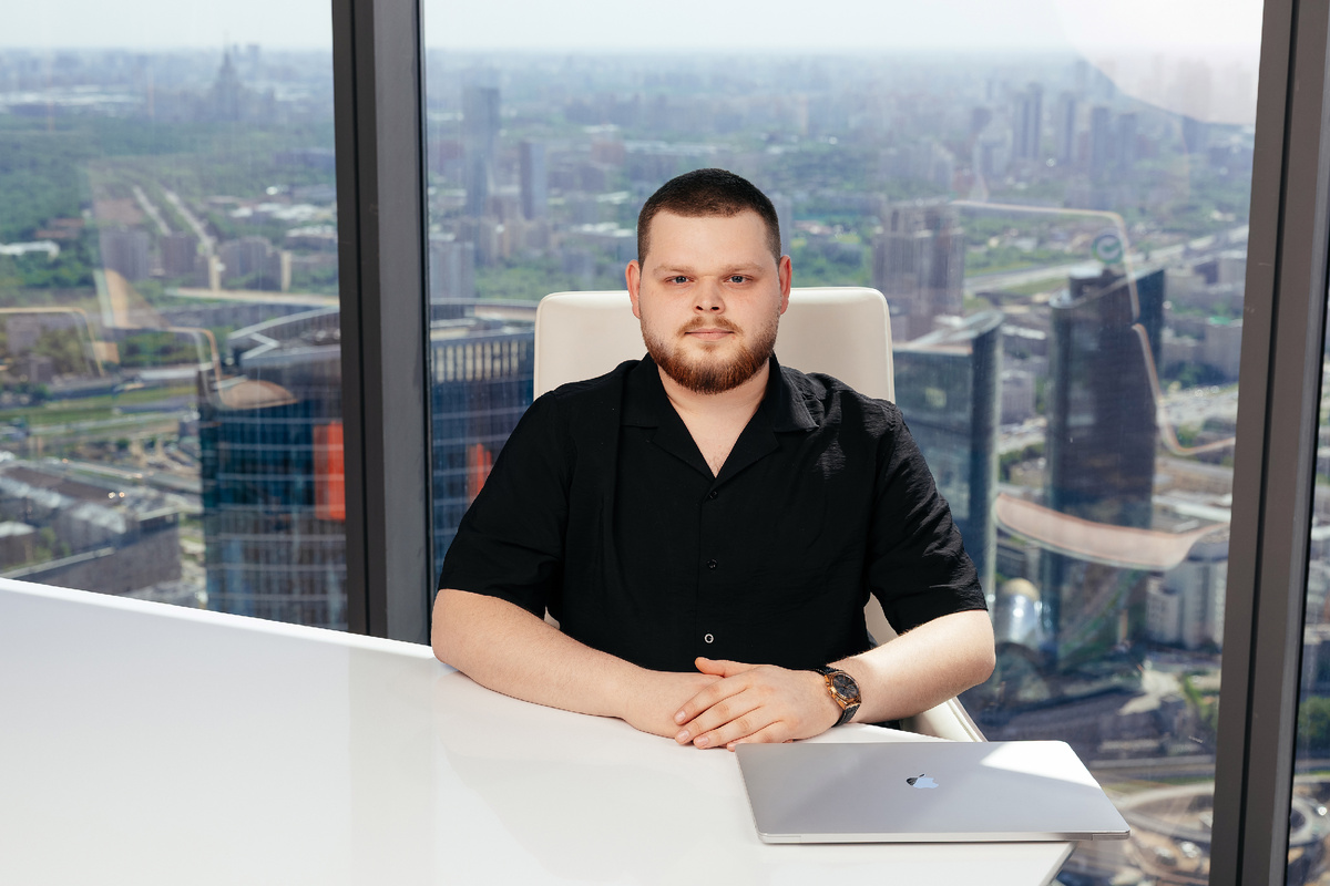 Сергей Рыжов - менеджер по продажам в компании Highway Logistic Group