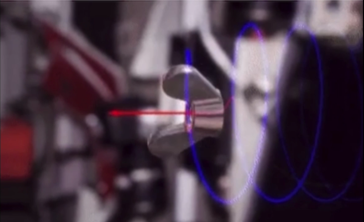 Эффект Джанибекова (теорема промежуточной оси, или теорема теннисной ракетки) — явление неустойчивости вращения твёрдого тела относительно второй (промежуточной) главной оси инерции.