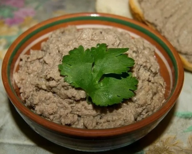 Печёночный паштет: свиная печень vs говяжья — что нежнее и не горчит?