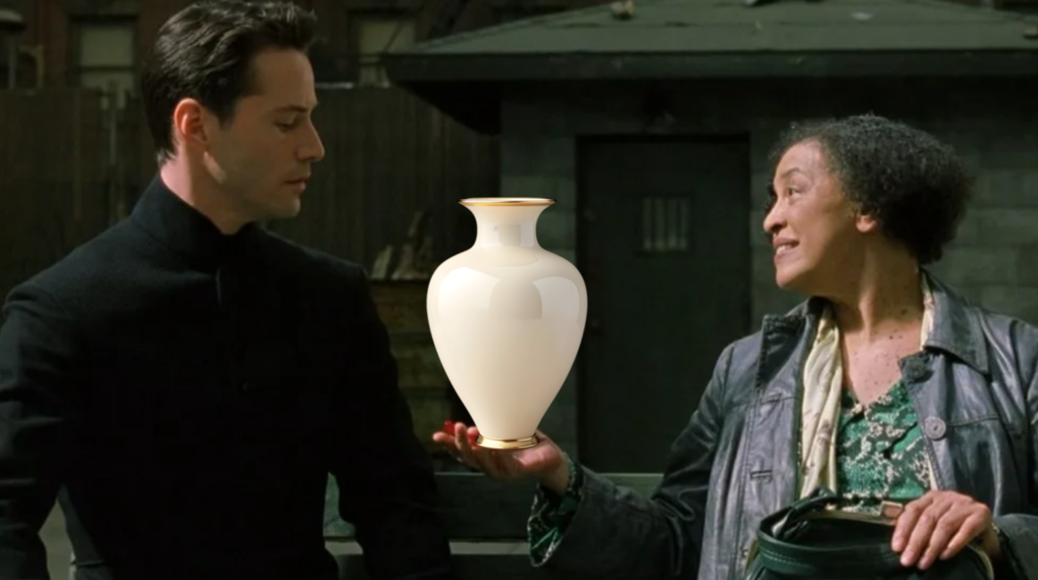 Если вы забыли, то это отсыл к Матрице, когда Пифи увидела разбитую вазу раньше, чем Нео её разбил