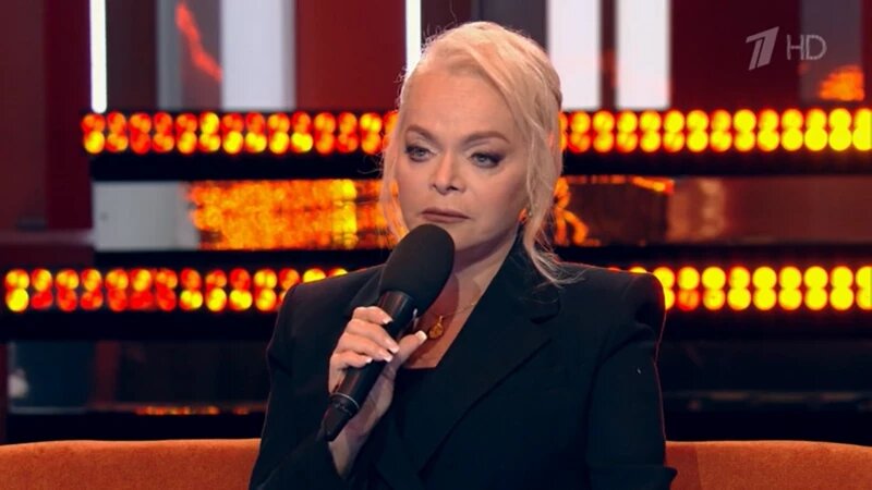     Лариса Долина. Скриншот видео