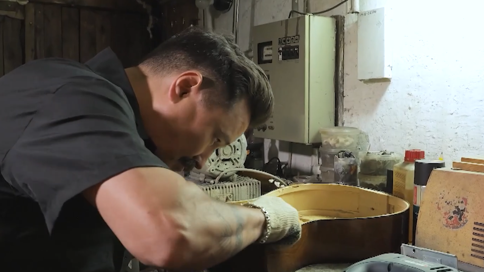 ФОТО: Кадр из программы "Купи-продай", РЕН ТВ