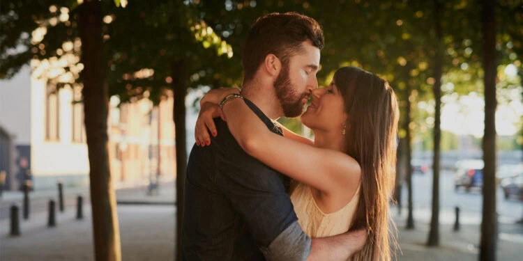 Благополучный брак связан с более низким риском ожирения благодаря новому механизму взаимодействия мозга и кишечника