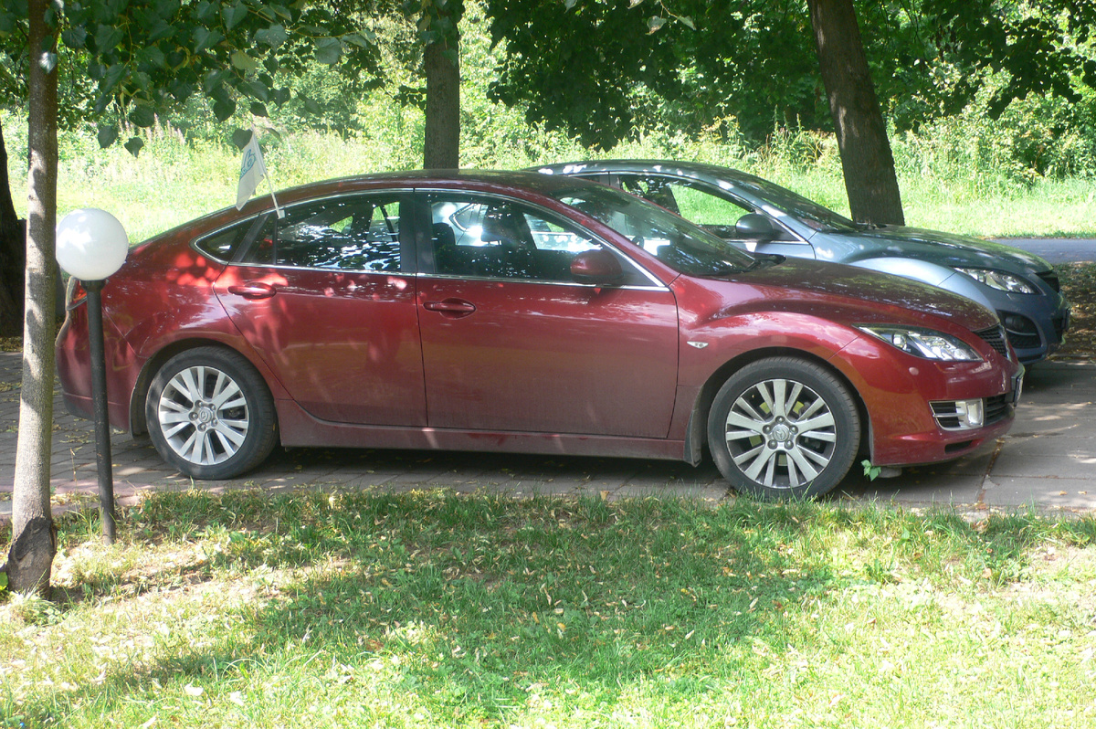 Наша Ласточка на парковке