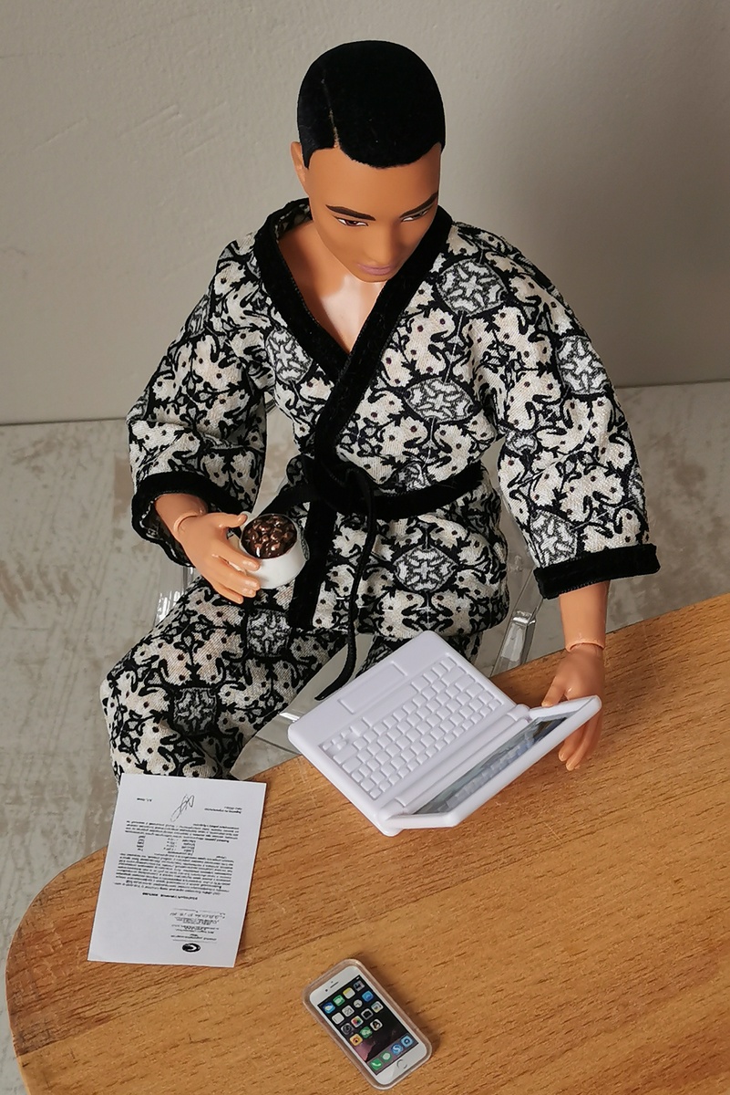 Кен looks #17 Брендон (Кто увидит наметочную строчку, у того отличное зрение)))) Дошью после окончания своего рабочего дня.