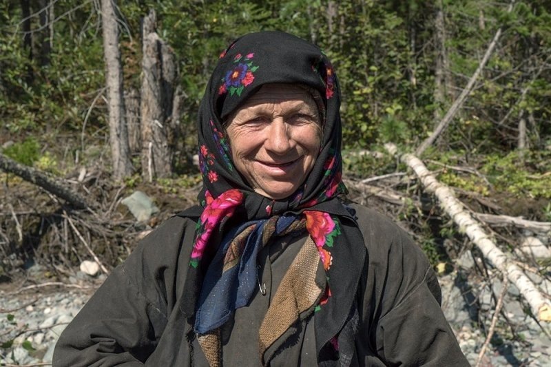 Агафья Лыкова стала реже выходить из избы. К ней пришёл медведь