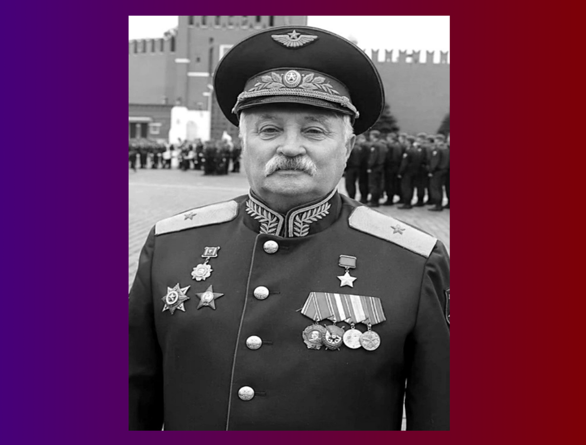 Cолуянов, Александр Петрович (1953-2023) - советский военный деятель, генерал-майор армии, герой Советского союза, был приглашен на главную роль в клипе на хит "Комбат" группы "Любэ" в армейских и медиа-кругах стал олицетворением "Батяни-комбата", главного героя песни. 