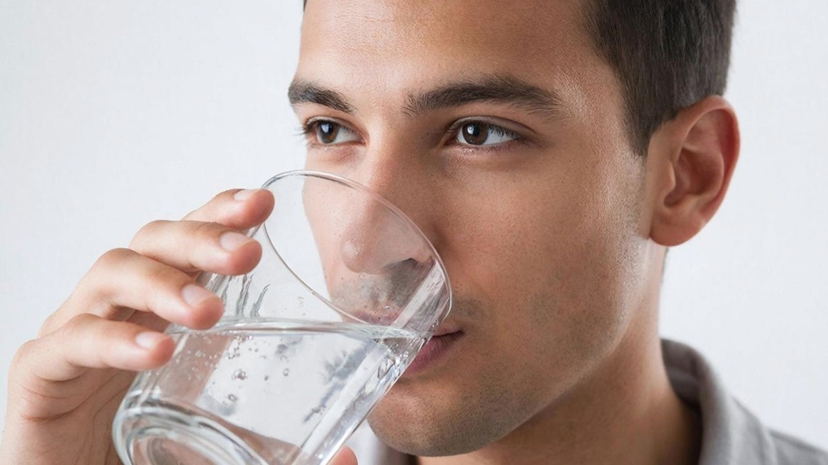 Почему нужна вода организму: 8 сигналов организма