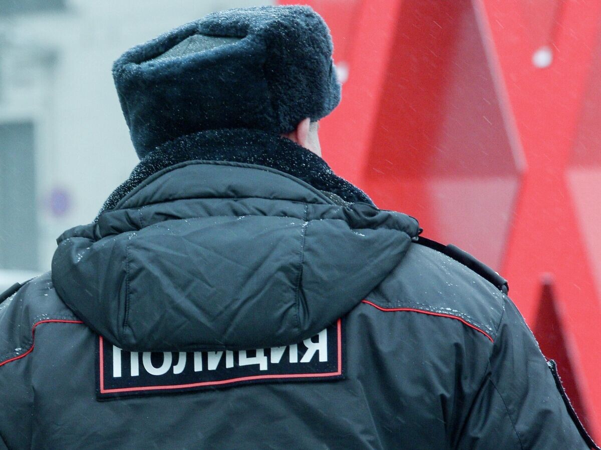    Полицейский на улице | © РИА Новости / Евгений Одиноков