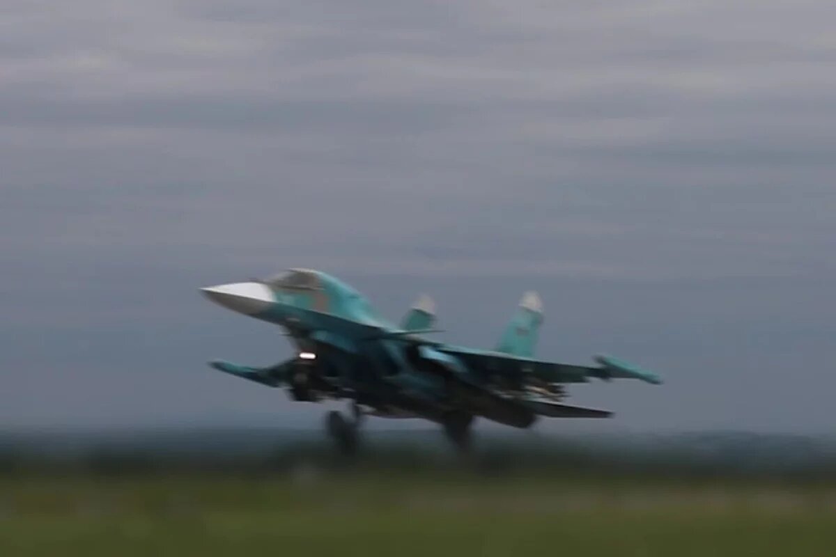    ОАК передала Минобороны России новую партию истребителей Су-34