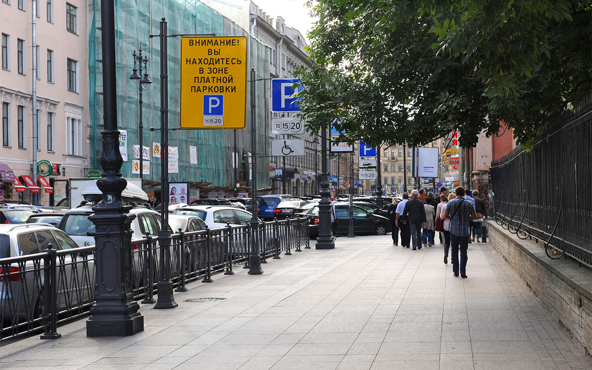 Комитет по развитию транспортной инфраструктуры Санкт‑Петербурга📷С 15 октября 2025 года тарифы на парковку легковых автомобилей в Северной столице выросли в ряде случаев в 3,6 раза