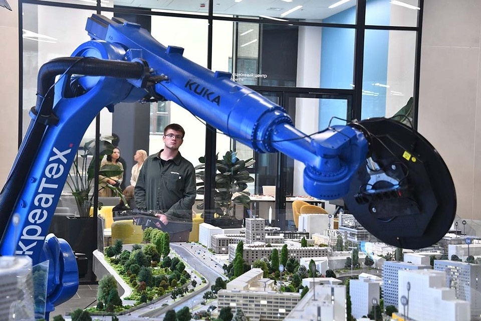    Но больше платили в Москве - до 119 тысячи рублей. Иван МАКЕЕВ