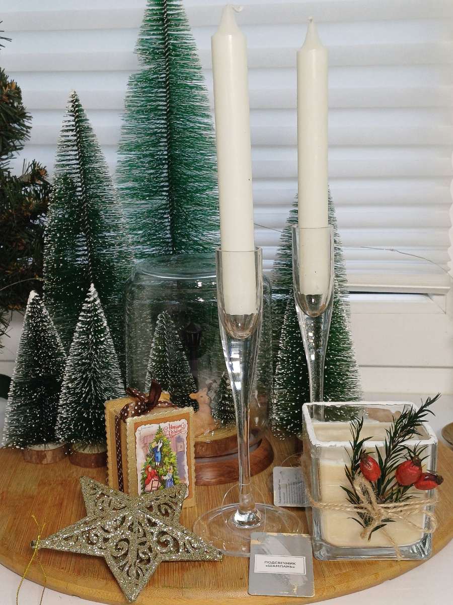 Свечи влезают разного диаметра. Хорошо смотрятся и потоньше и потолще. Фото автора