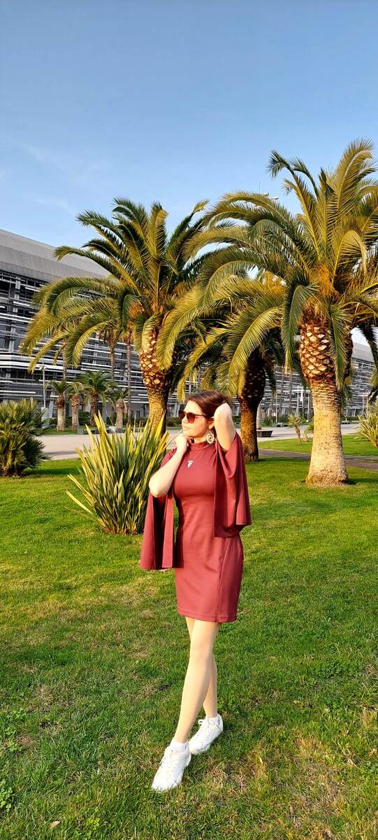 со мной не бывает скучно, скорее наоборот, ярко, активно и... непредсказуемо :)