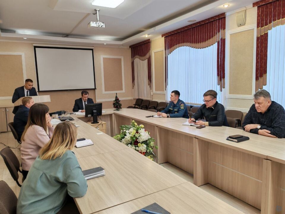    Совещание районной комиссии. Источник: Barnaul.org