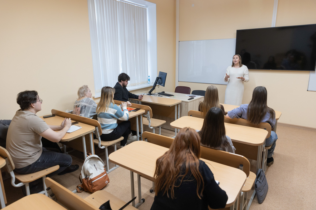 Субсидию потратят на студентов-бюджетников закрывшегося колледжа ТИУ в Ноябрьске.  Фото: ФедералПресс / Иван Кабанов