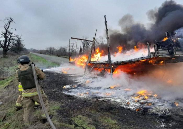 Последствия ударов FPV в Синельниковском районе Днепропетровской области, источник Телеграм-канал Хроники Гераней