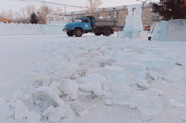    Ледовый городок в Копейске в феврале 2022 года. Фото: Сообщество "Подслушано Копейск"