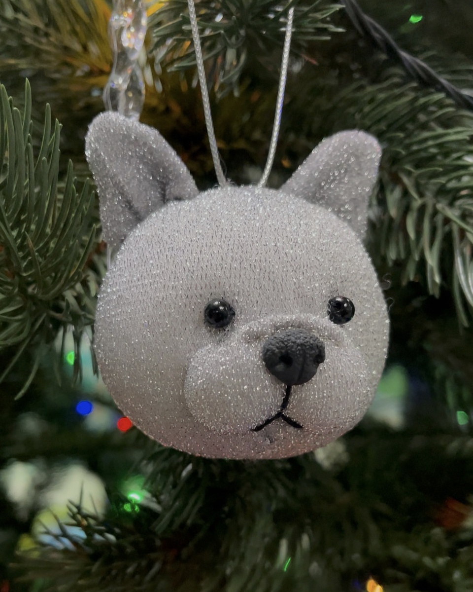 Елочная игрушка-бульдожка