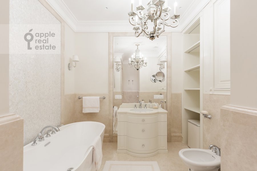 Фото из архива Apple Real Estate