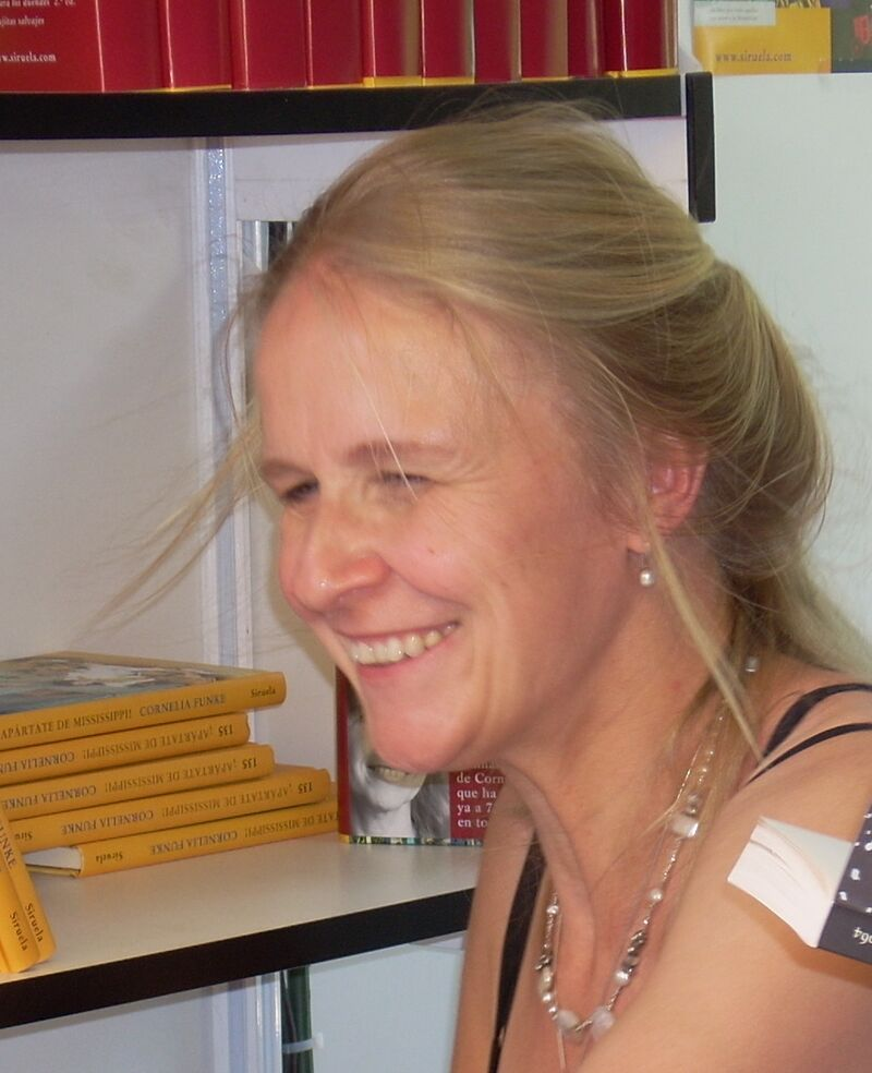 РУВИКИ https://ru.ruwiki.ru/wiki/Функе,_Корнелия