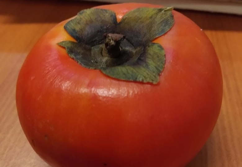 Купила хурму бездумно — и теперь она меняет мой вечер каждый день