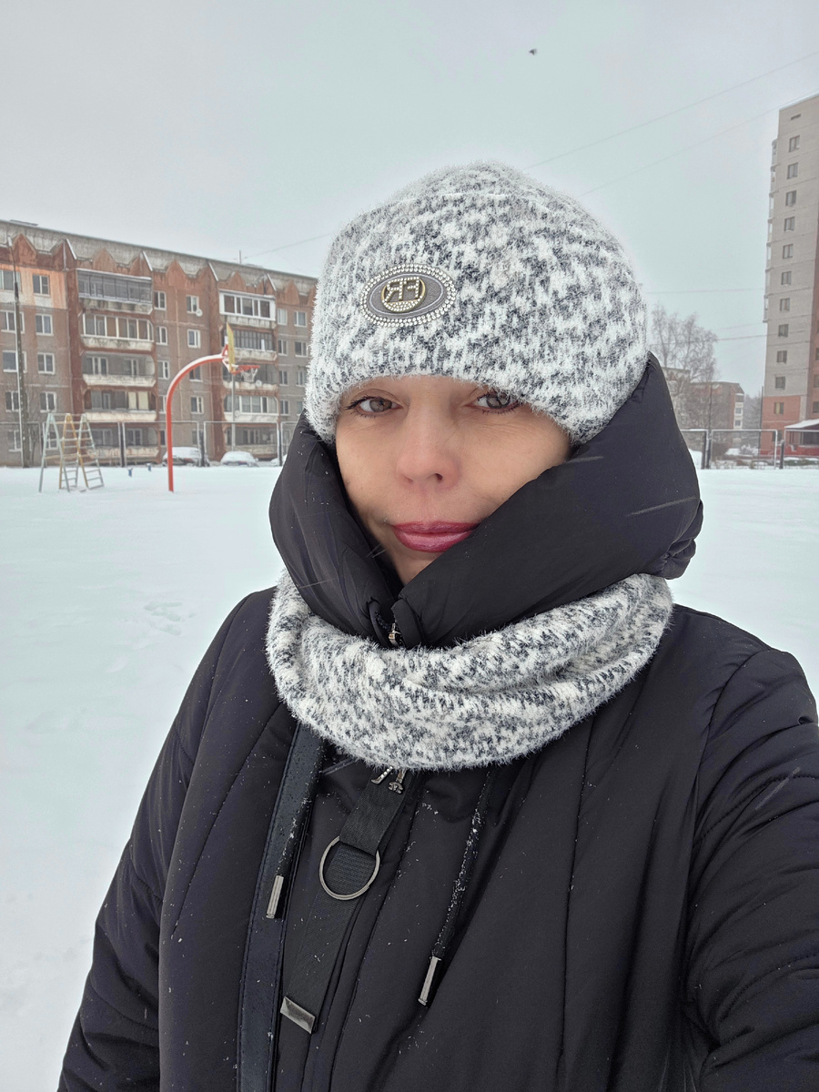 Иду в поликлинику, на улице метель