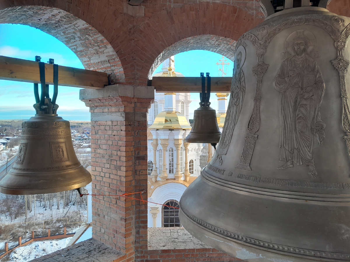 Большие колокола отлиты на заводе «Пятков и Ко» в Каменске-Уральском