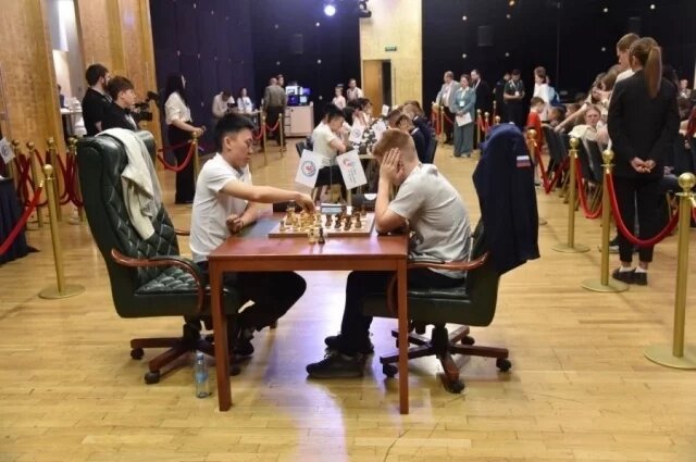    Есть ли шанс у российских шахматистов на чемпионате мира?