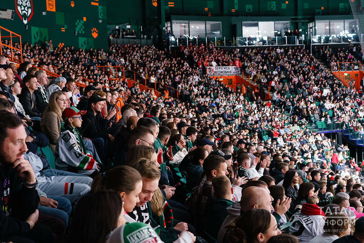 Средняя посещаемость матчей КХЛ составляет 7938 зрителей и является рекордной даже к середине сезонаФото: © Салават Камалетдинов / «Татар-информ»