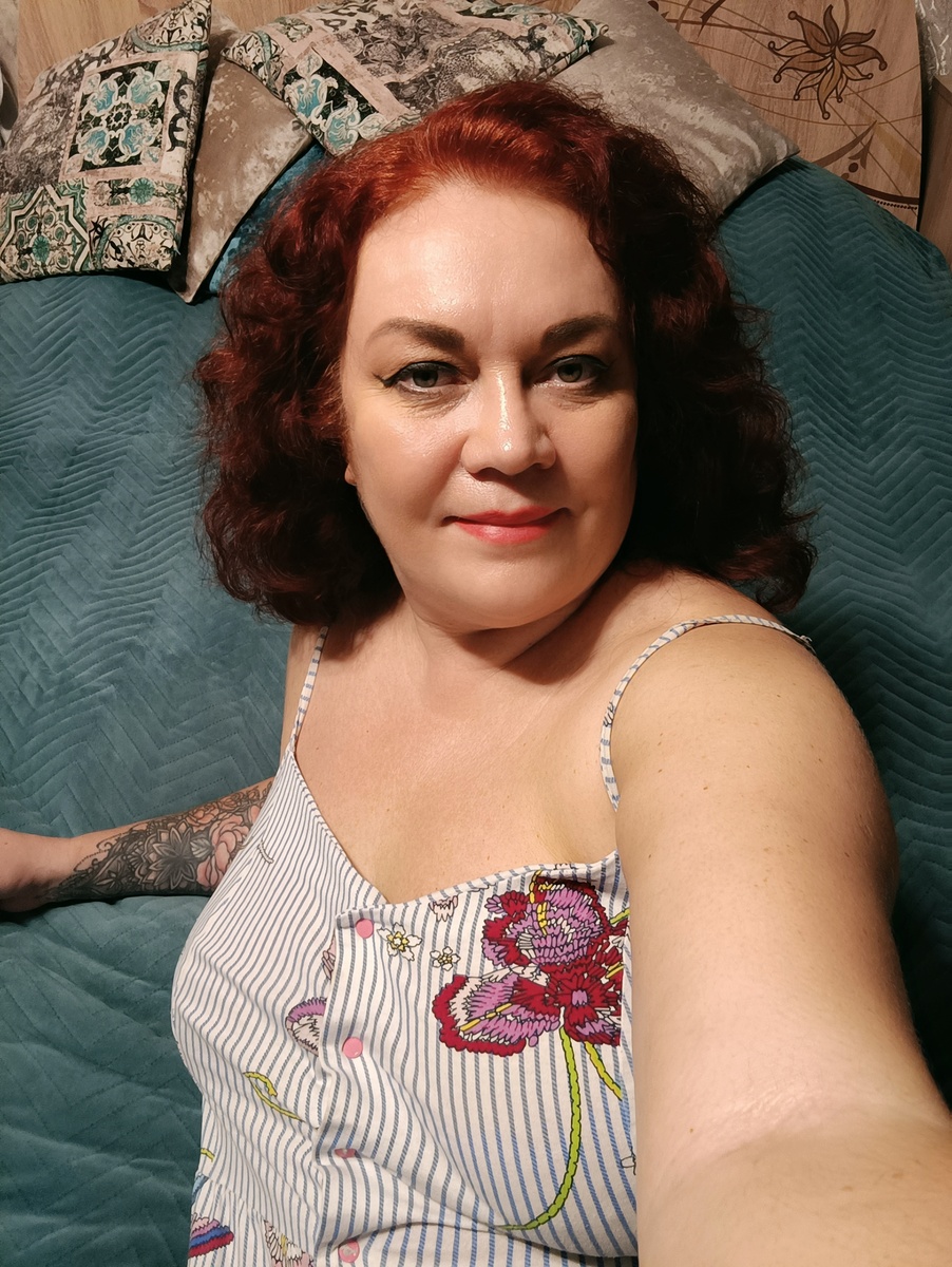 Поставила фильм "Большие надежды" 2012 года по Ч. Диккенсу и вечер был прекрасен! 😊