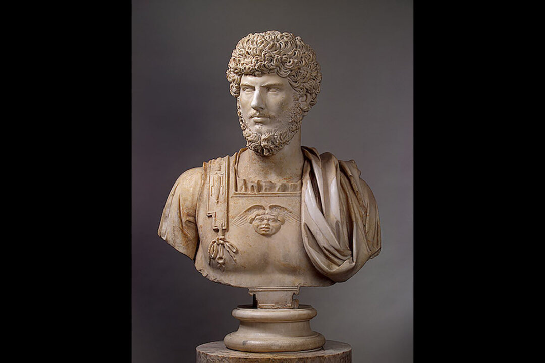    Бюст императора Люция Вера. Древний Рим. 244–249 годы Фото: Изображение предоставлено Собака.ru Эрмитажем