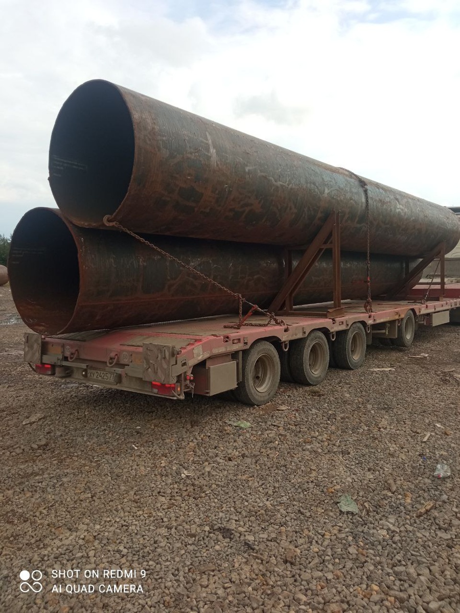 перевозка трубы 1400 на подставках (ложементах)