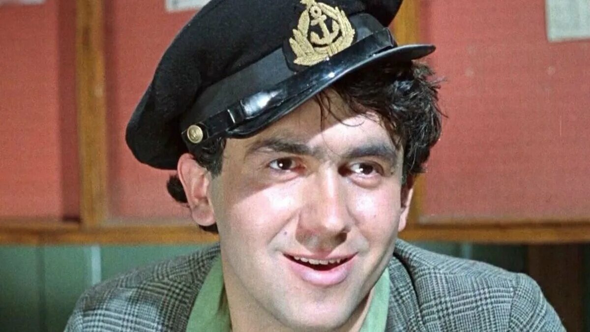 Вот вам истинное лицо всех онлайн мошенников.  Онлайн "щипачи"! Если кто впервые слышит такое слово - смотрите культовый сериал "Место встречи изменить нельзя". 