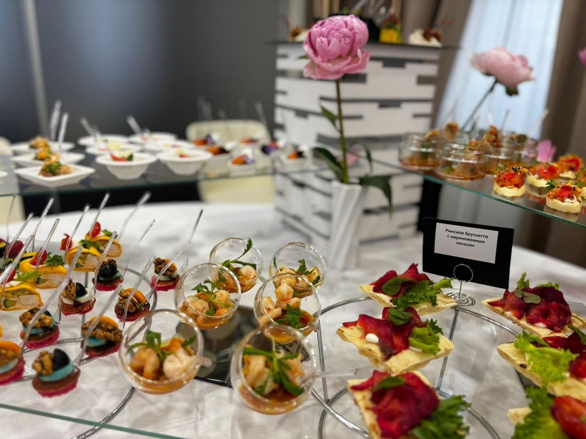 Фуршетное меню закусок под шампанское - shop.m-catering.ru