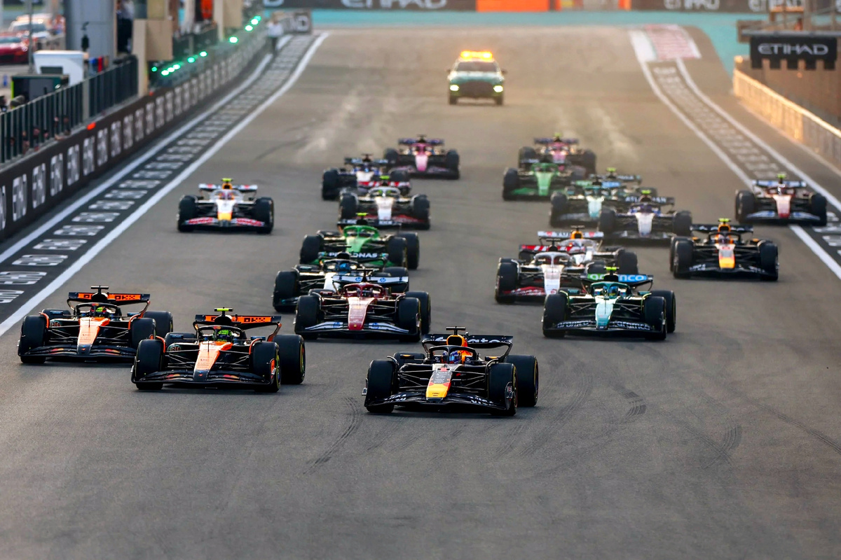 Старт Гран-при Абу-Даби, 2025