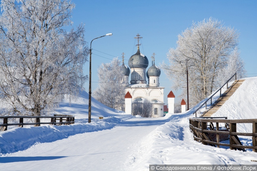 Зимний вид со Спасо-Преображенским собором