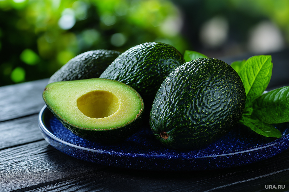 Распиаренные суперфуды типа авокадо или семян чиа подойдут далеко не всем. Фото: создано в Midjourney © URA.RU