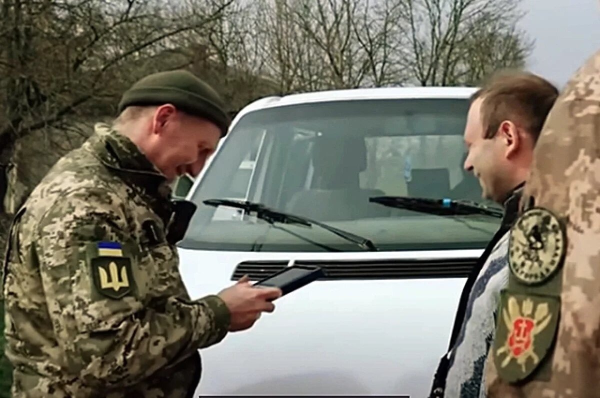    Ненависть украинцев к сотрудникам ТЦК так велика, что простые граждане «незалежной» открыто радуются нападениям на военкомов.